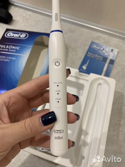 Электрическая Зубная щетка Oral-B новая