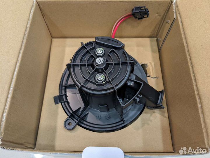 Мотор отопителя mercedes benz C (W204) / E (W212)