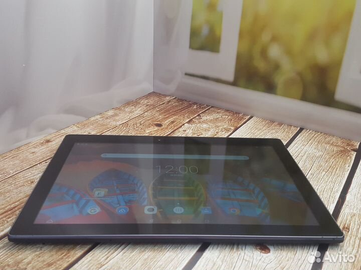Планшет с экраном Full HD IPS Lenovo Tab 3 18