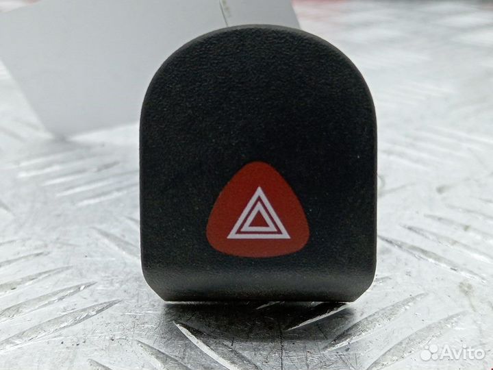 Кнопка аварийной сигнализации Renault Kangoo рест