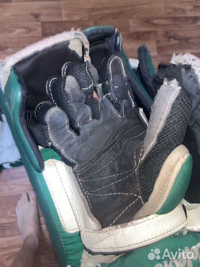 Хоккейная вратарская экипировка