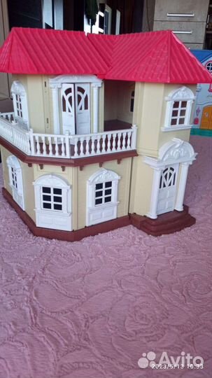 Домик кукольный