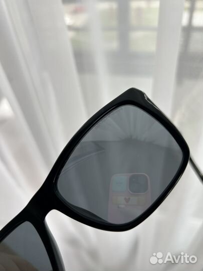 Солнцезащитные очки Armani