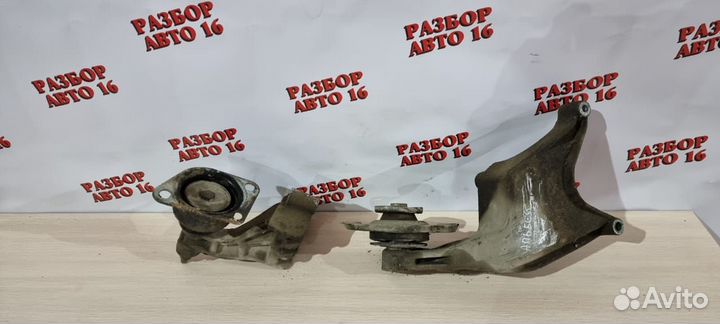 Кронштейн / подушка двигателя Fiat Albea