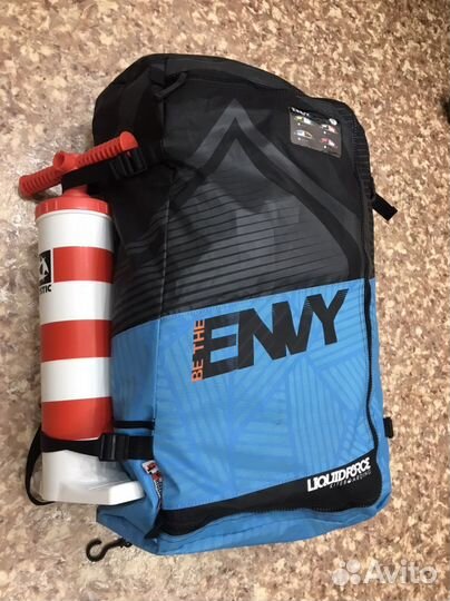 Кайт liqud force envy 9