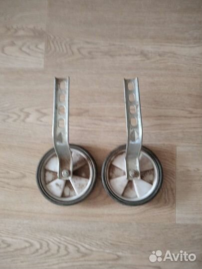 Страховочные калесики для детского велосипеда