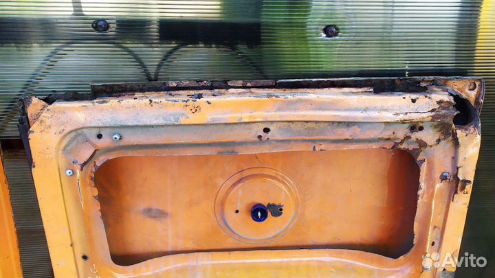 Задние двери Volkswagen LT 35 1993 год низкая база