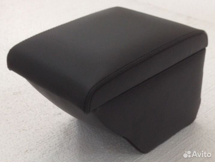 Бар (подлокотник) для Ford Focus 3