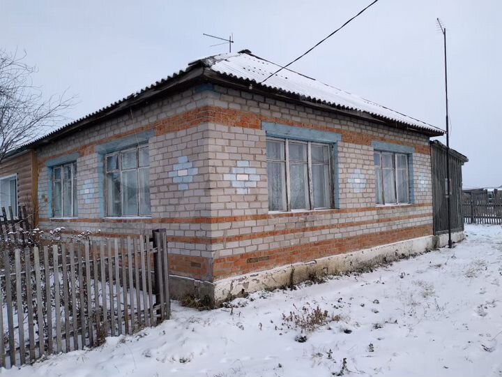 Дом 52,9 м² на участке 20 сот.