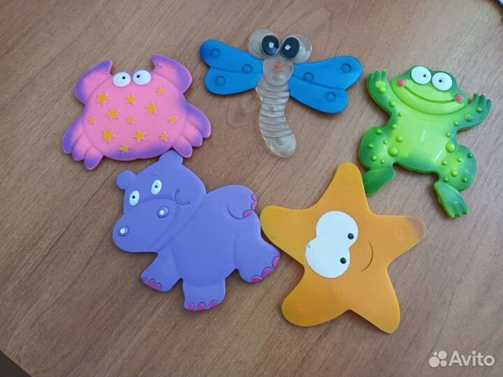Игрушки для купания в ванной