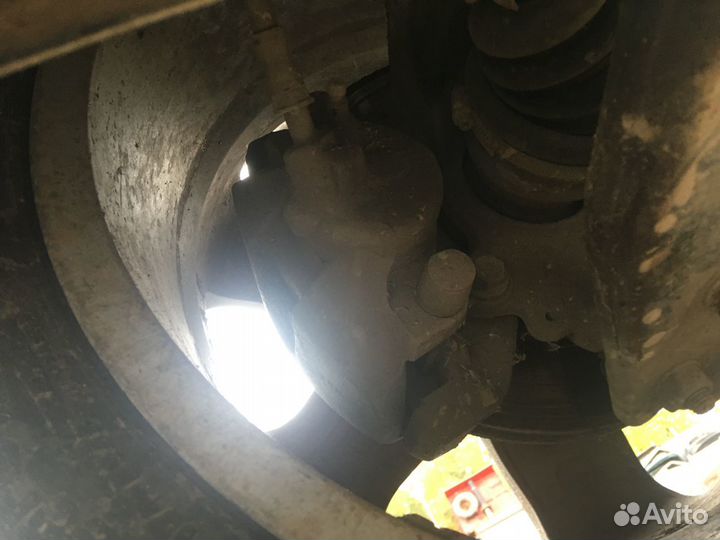 Суппорт передний левый правый Ford Focus 2 2005