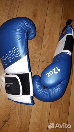 Перчатки для начинающих кикбоксеров