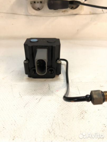 Блок клапанов пневмо BMW X5-X6 e70-e71