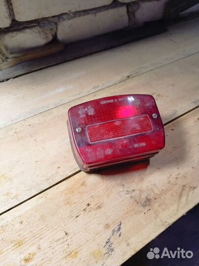 Стоп сигнал на мотоцикл