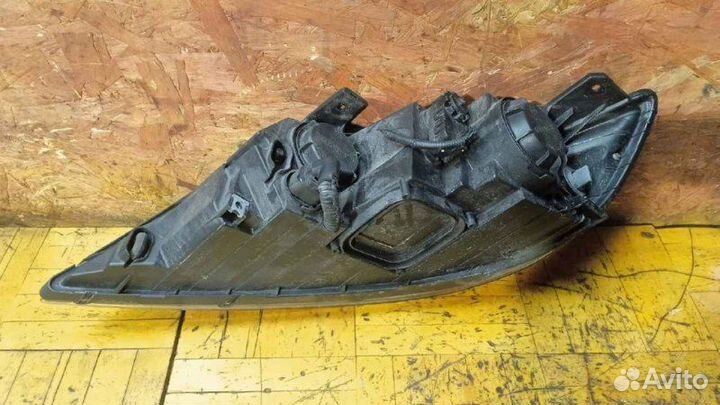 Фара правая Kia Sorento XM 2.2 2010