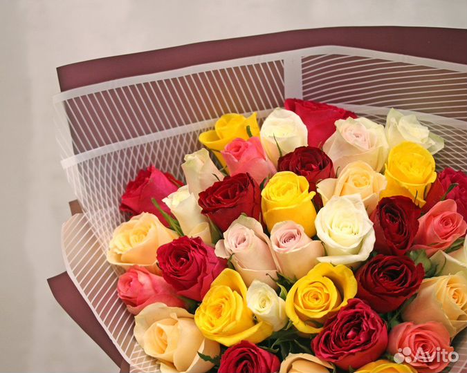 Букет из 35 роз микс 35-40 см (Кения) в упаковке
