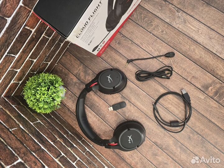 Наушники HyperX Cloud Flight HX-hscf-BK/EM