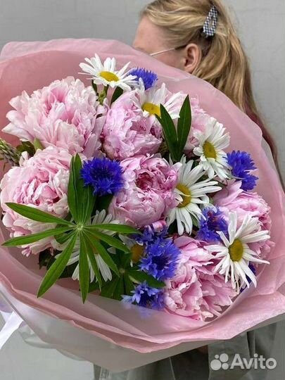 Пионы и васильки