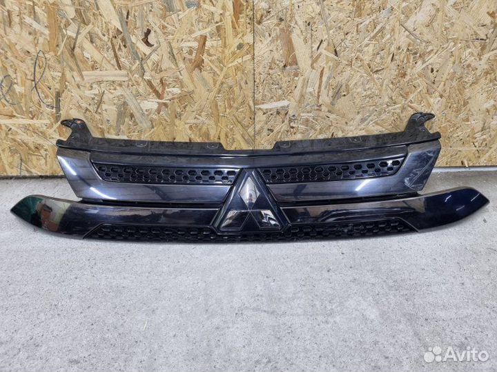 Решетка радиатора Mitsubishi Outlander 3 GF С 2018
