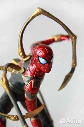 Фигурки Marvel (Человек-паук и Доктор Стрэндж)