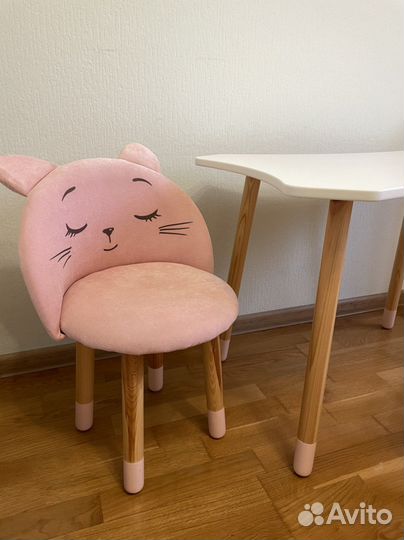 Детский стол со стульчиками