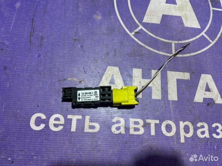 Датчик удара Volkswagen Touareg 7L 2 2005