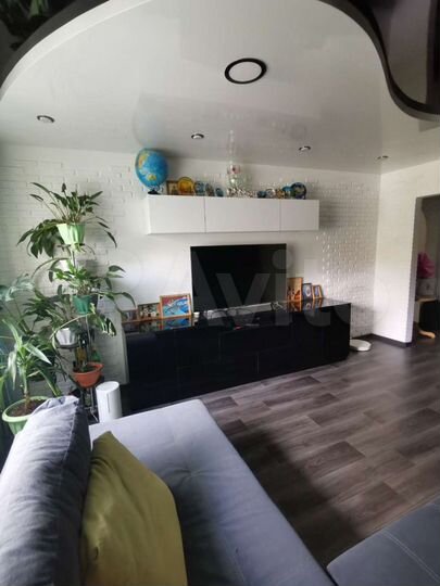 3-к. квартира, 64 м², 1/10 эт.