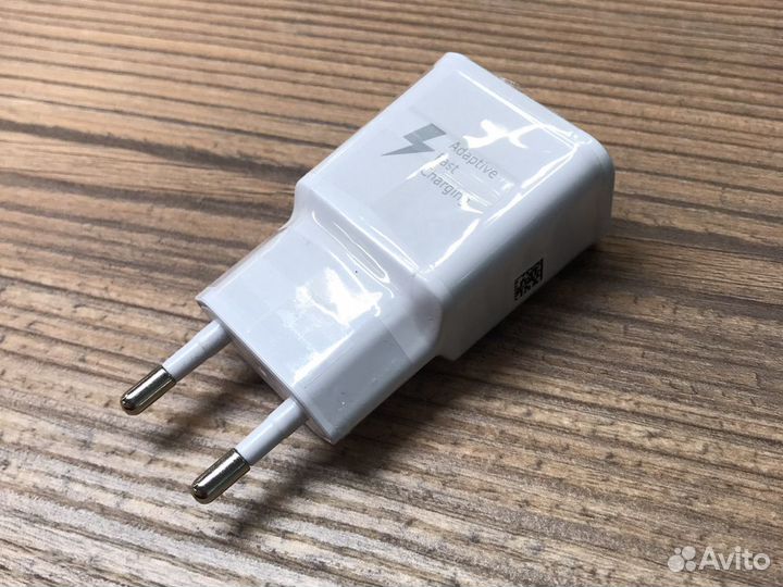 Адаптер Samsung EP-TA20