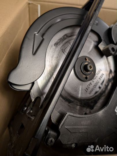 Дисковая (циркулярная) пила Deko dkcs1800 Laser