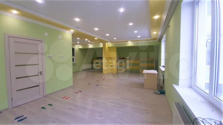 1-к. квартира, 93 м², 1/4 эт.