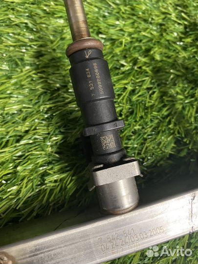 Топливная рампа с форсунками BMW N52