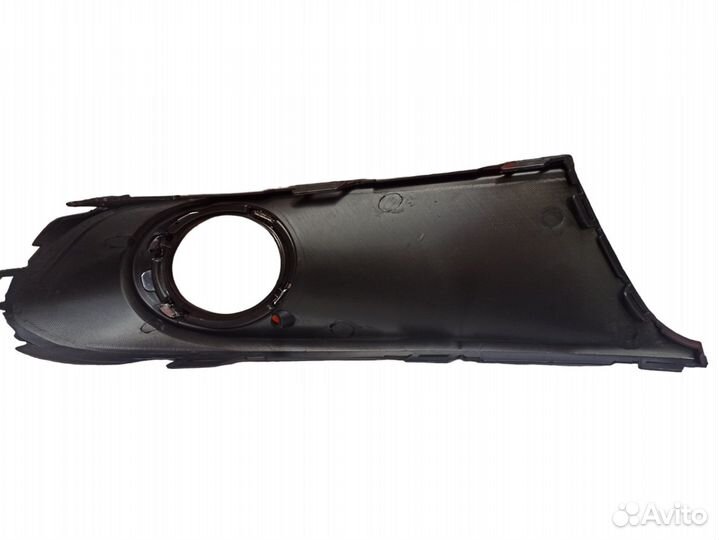 Решетка переднего бампера под птф левая Volkswagen