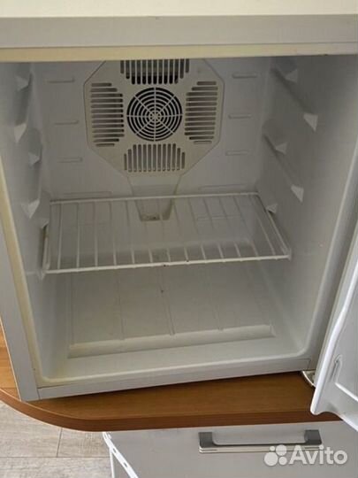 Холодильник минибар