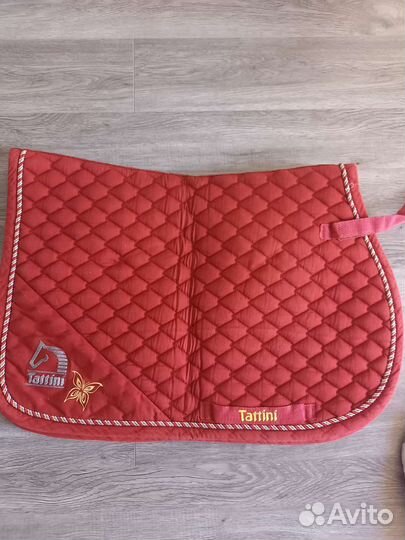 Для лошади вальтрапы