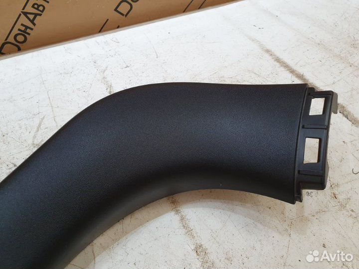 Обшивка крышки багажника задняя правая Lexus Rx 4