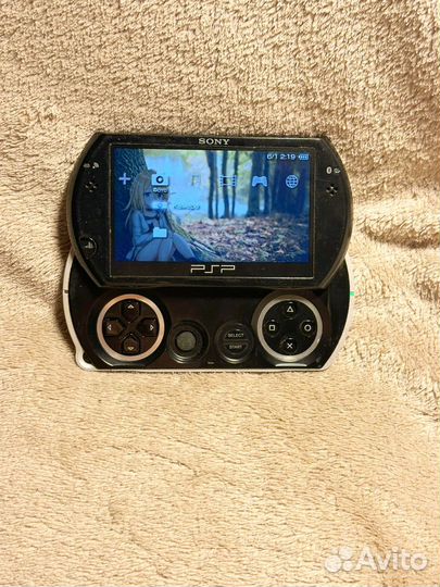 Sony PSP GO 16GB