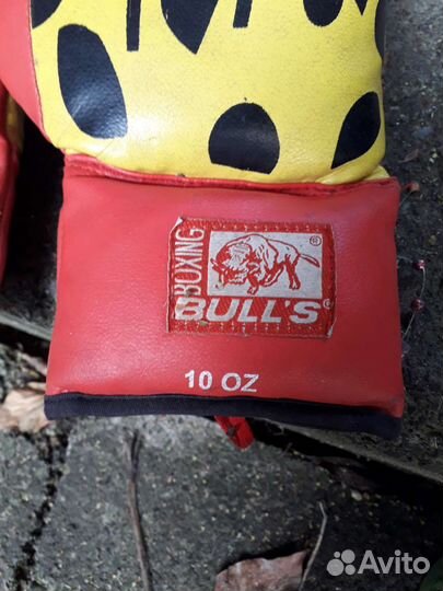 Боксерский мешок и перчатки для подростка