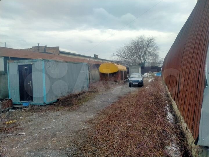 Склады ангары территории 2106 м²