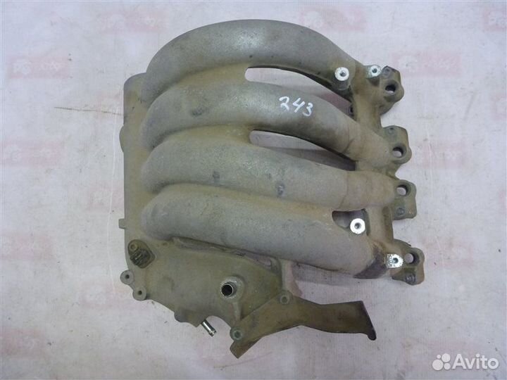 Коллектор впускной Volkswagen Passat B5 AHL 1997