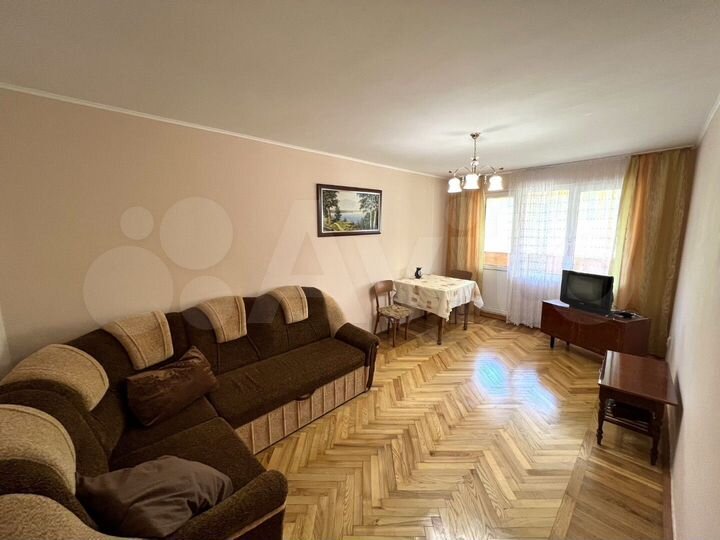 2-к. квартира, 56 м², 3/5 эт.