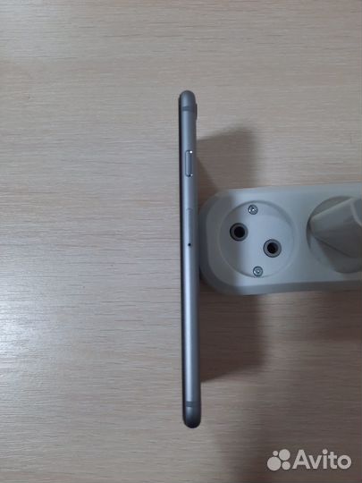 iPhone 6S, 32 ГБ