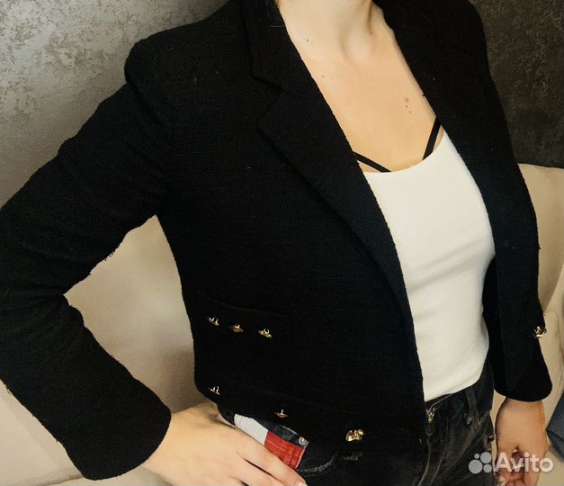 Пиджак в стиле old money Zara