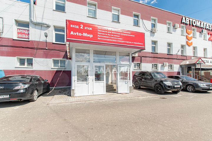 Сдам торговое помещение, 1715 м²