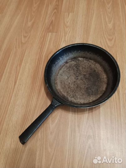 Сковородки б/у