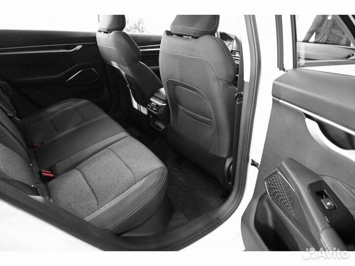 Geely Emgrand 1.5 AT, 2023