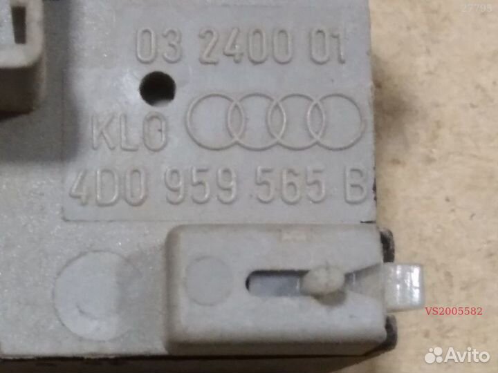 Джойстик зеркал audi A8 D2