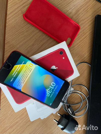 Телефон iPhone 8 64 gb