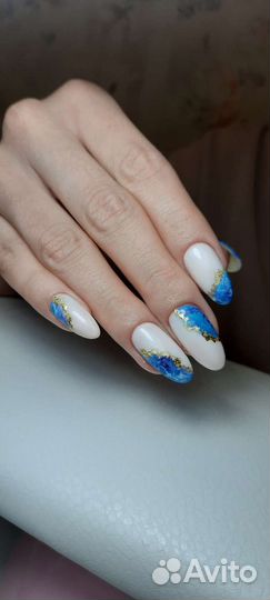 Мастер маникюра и педикюра