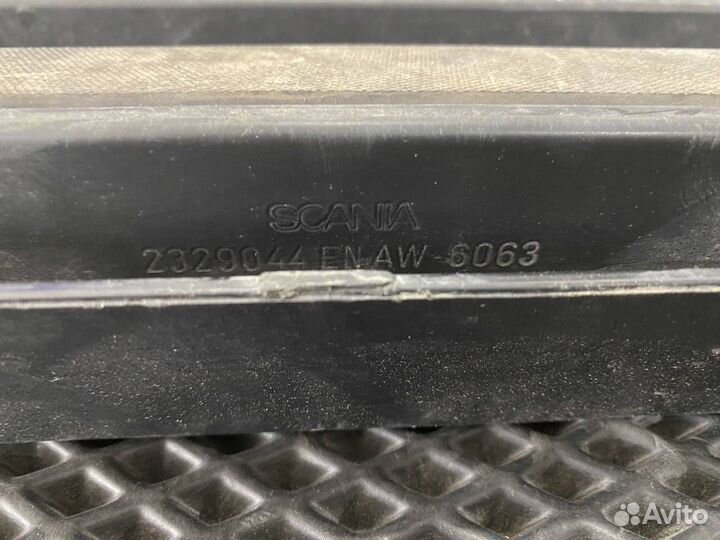 Решетка радиатора Scania 6-series 2329044
