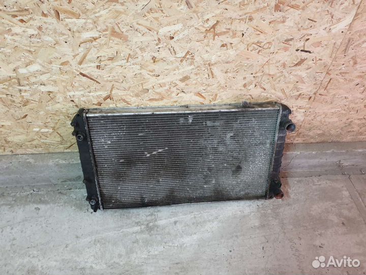 Радиатор основной audi s8 d2 4.2